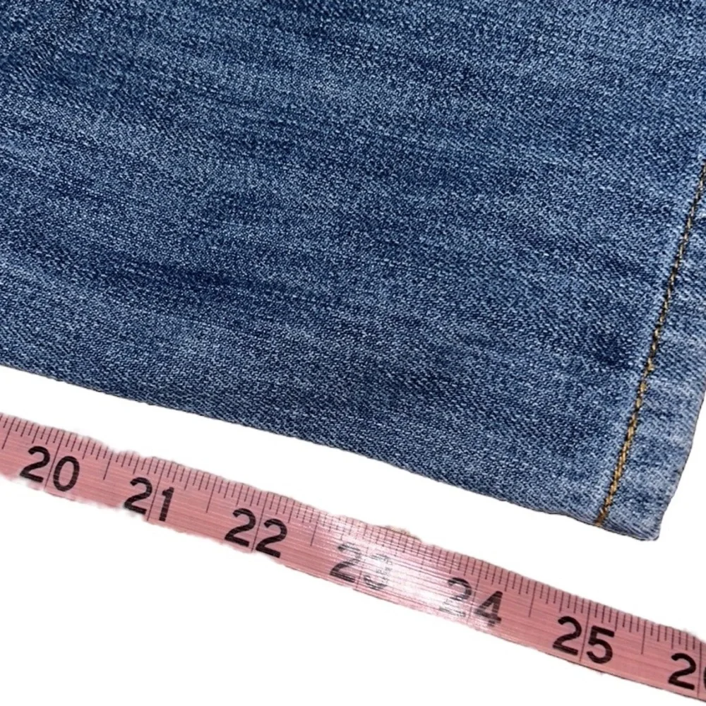 Lucky Brand Retro Style Medium Wash Blue Jeans, Size 34